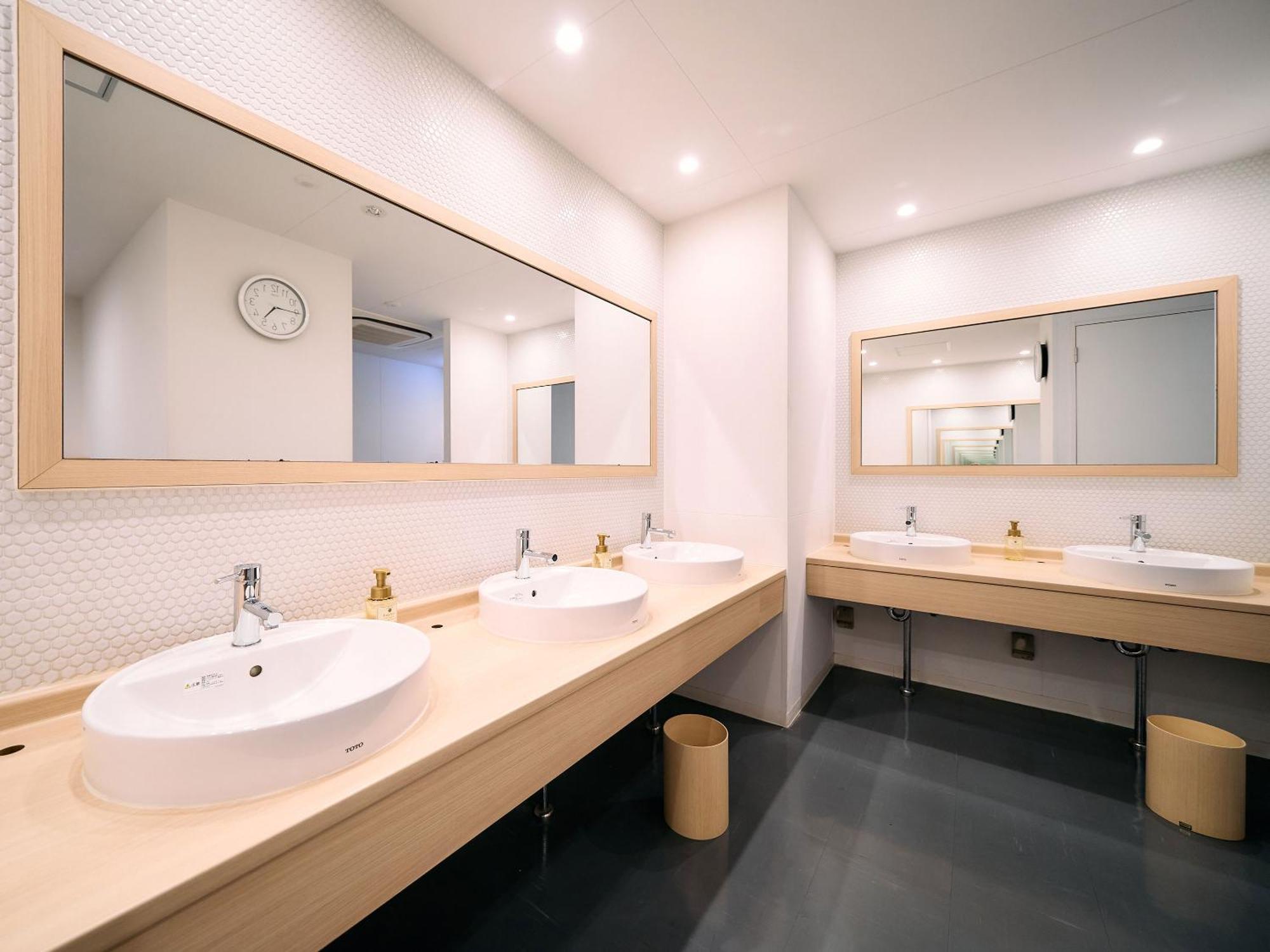 Hotel Plus Hostel Tokyo Kawasaki Kavaszaki Kültér fotó